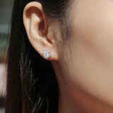 Aveuri 925 Sterling Silver 0.5 CT Moissanite Diamond Snowflower Piercing Stud Earrings For Women Wedding Fine Jewelry Gift Brincos