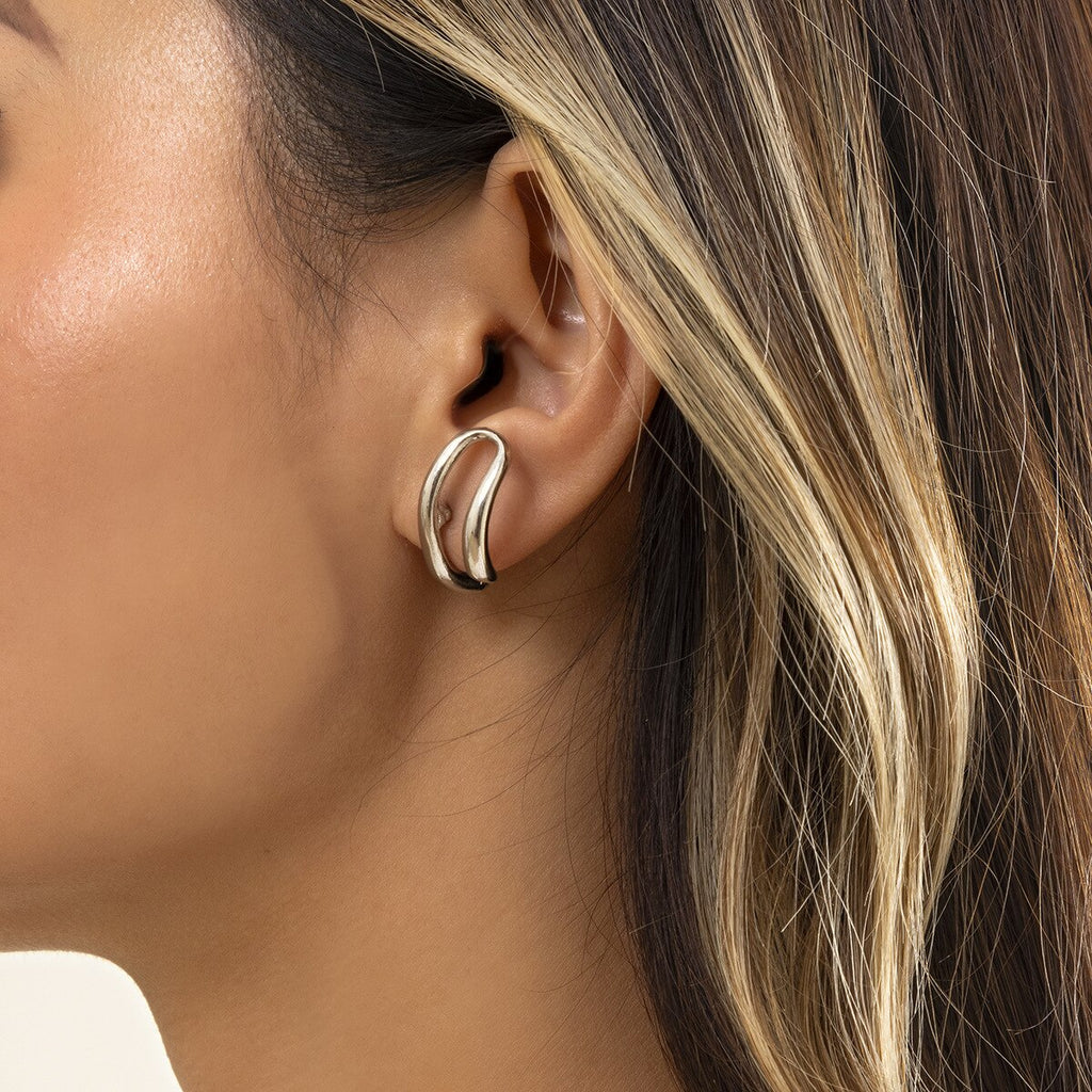 Back to college 2023 Niche Design Sense Geometric Metal Earrings Women's Cool Style All-Match U-Shaped Simple Earrings