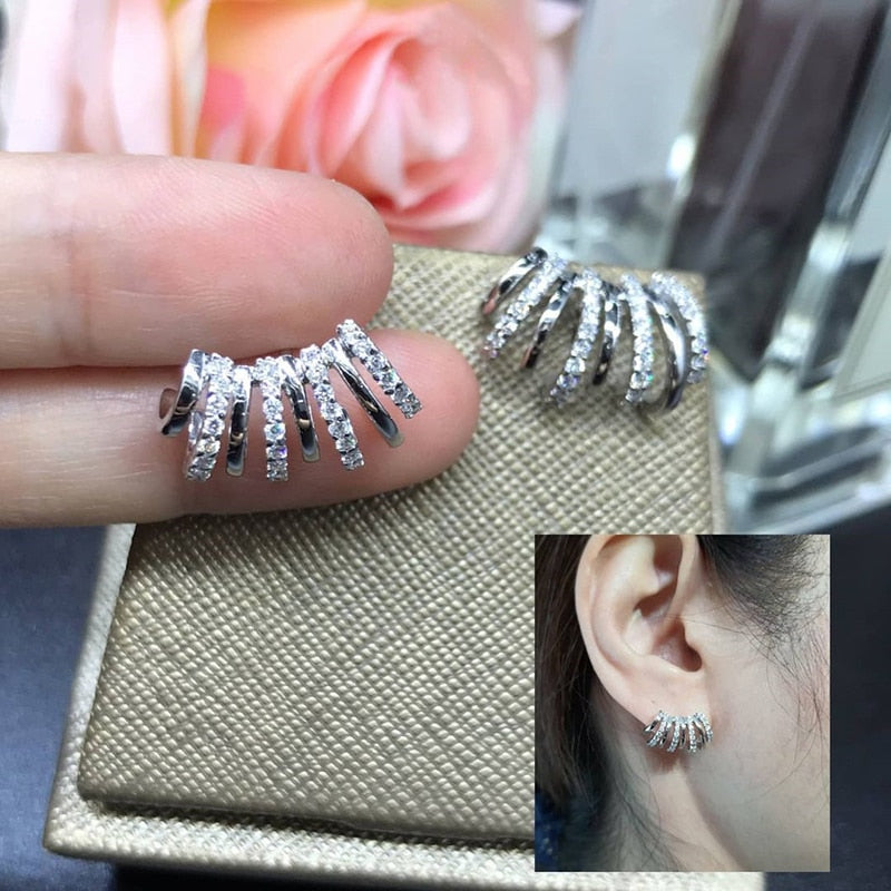 Aveuri High Quality Silver Color Claws Stud Earrings for Women Daily Wear Fashion Luxury Female Ear Accessories OL Style Jewelry