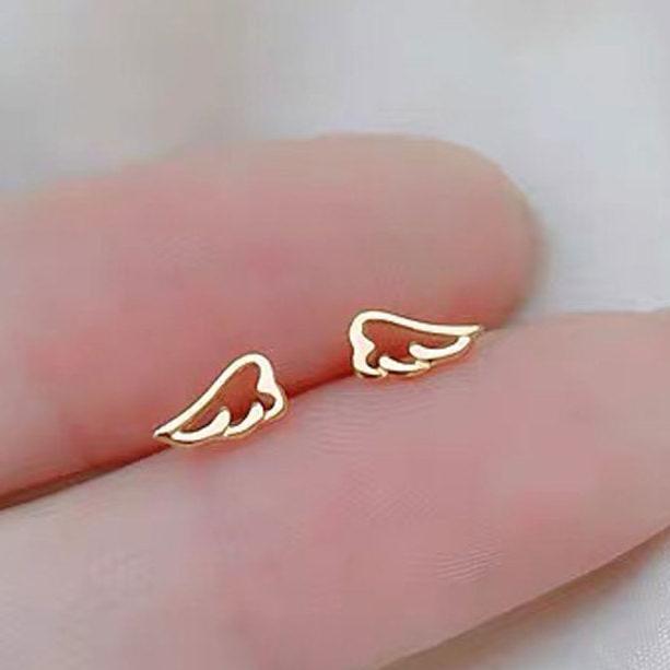 Aveuri Simple Butterfly Smooth Mini Small Animal Flower Crown Heart Stud Earring