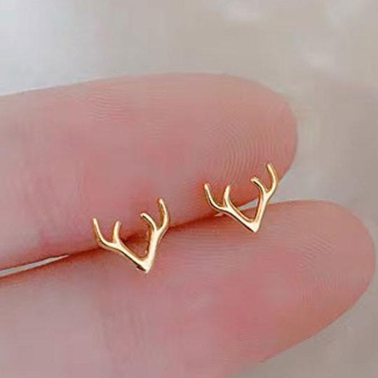 Aveuri Simple Butterfly Smooth Mini Small Animal Flower Crown Heart Stud Earring